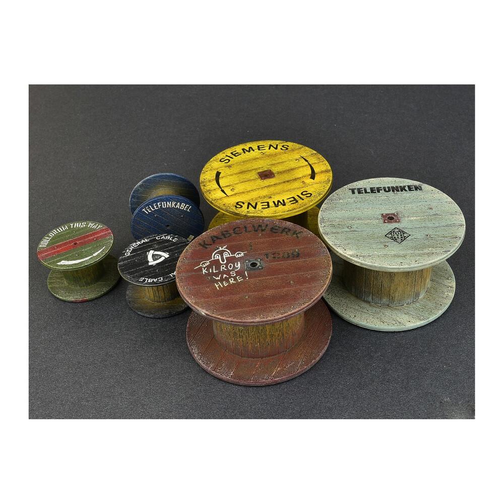 Miniart 1/35 Cable Spools Model Kit (6)