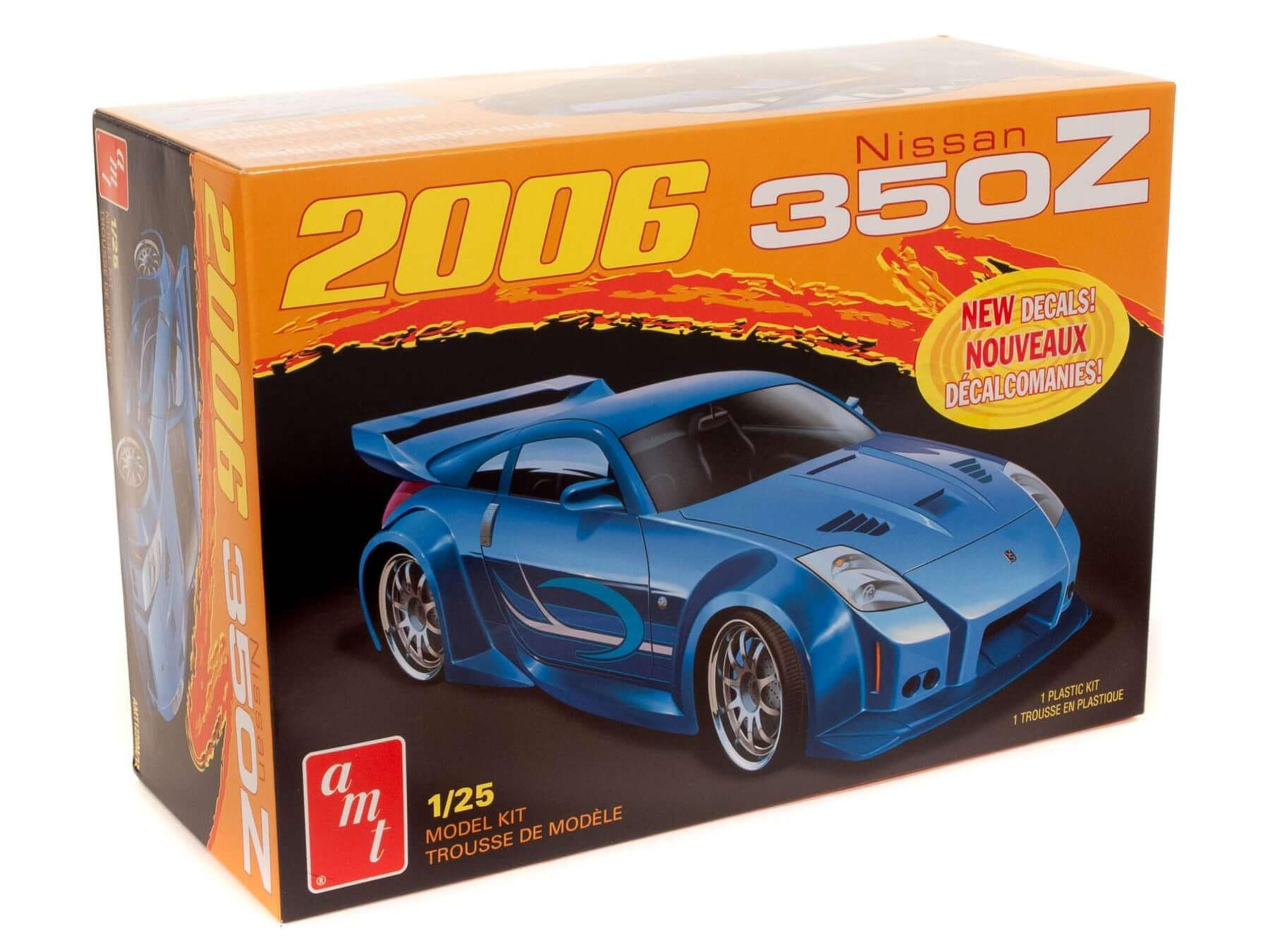 AMT 1/25 2006 Nissan 350Z Scale Model Kit