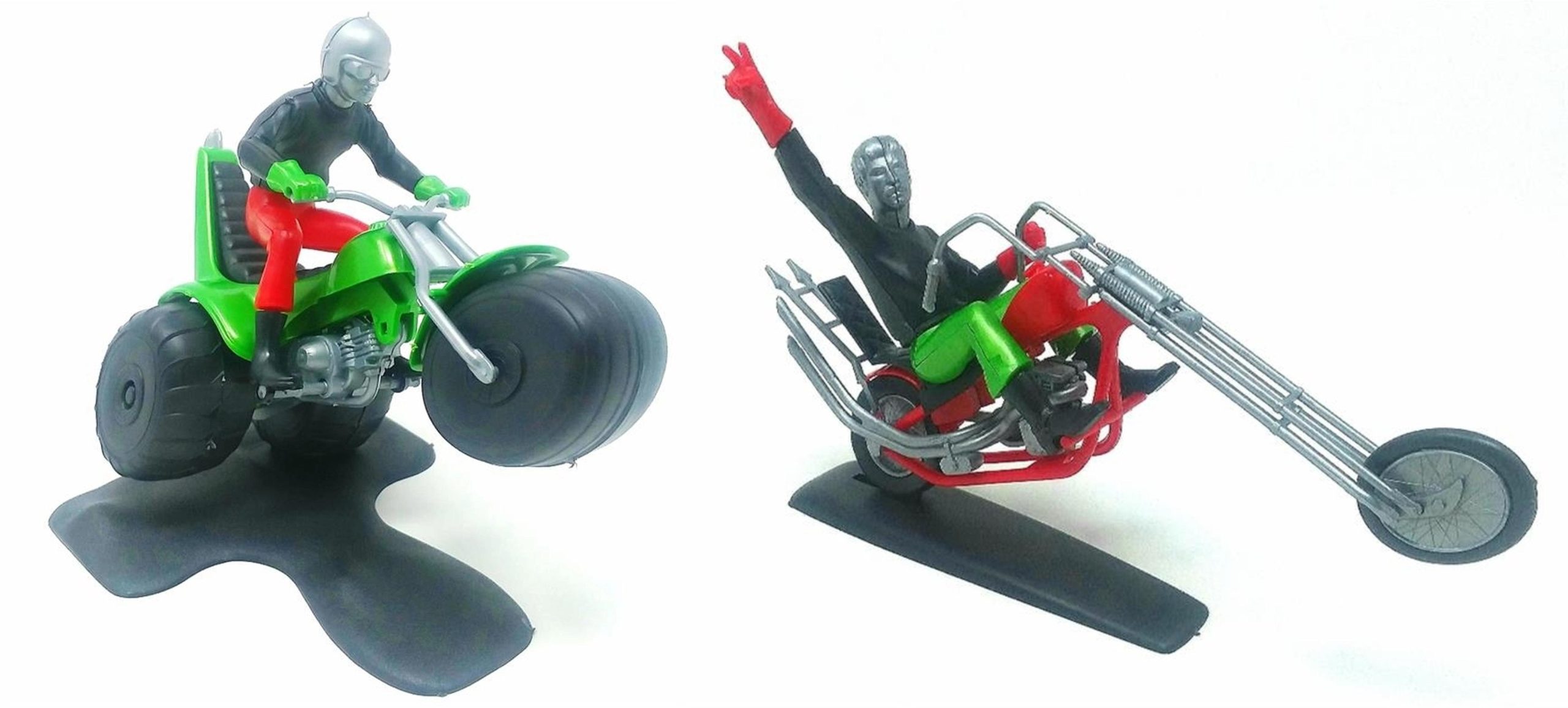 Atlantis Models Tom Daniel Leap Hog ATV Roar N Peace Motorcycle Snap Model Kit (2 Pack)