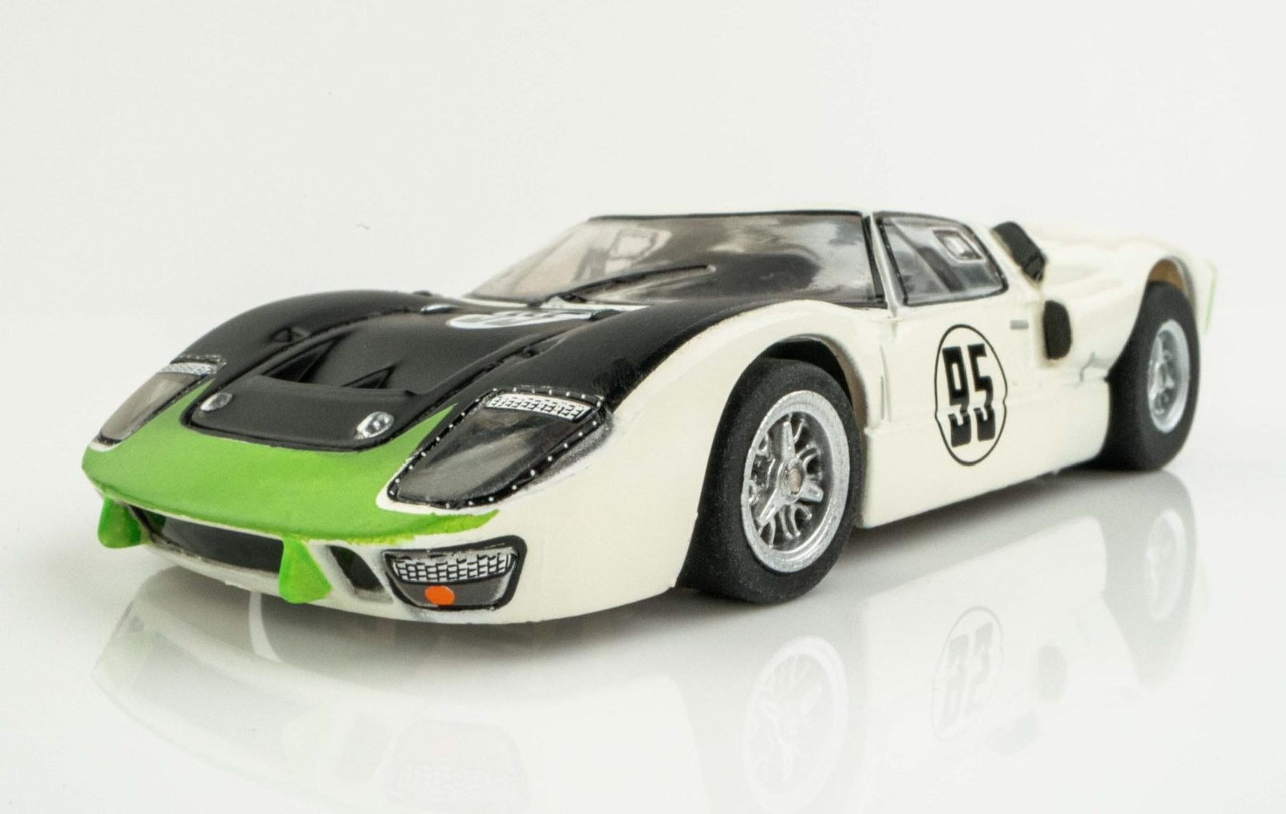 AFX 1966 Ford GT40 MKII #95 Daytona Slotcar