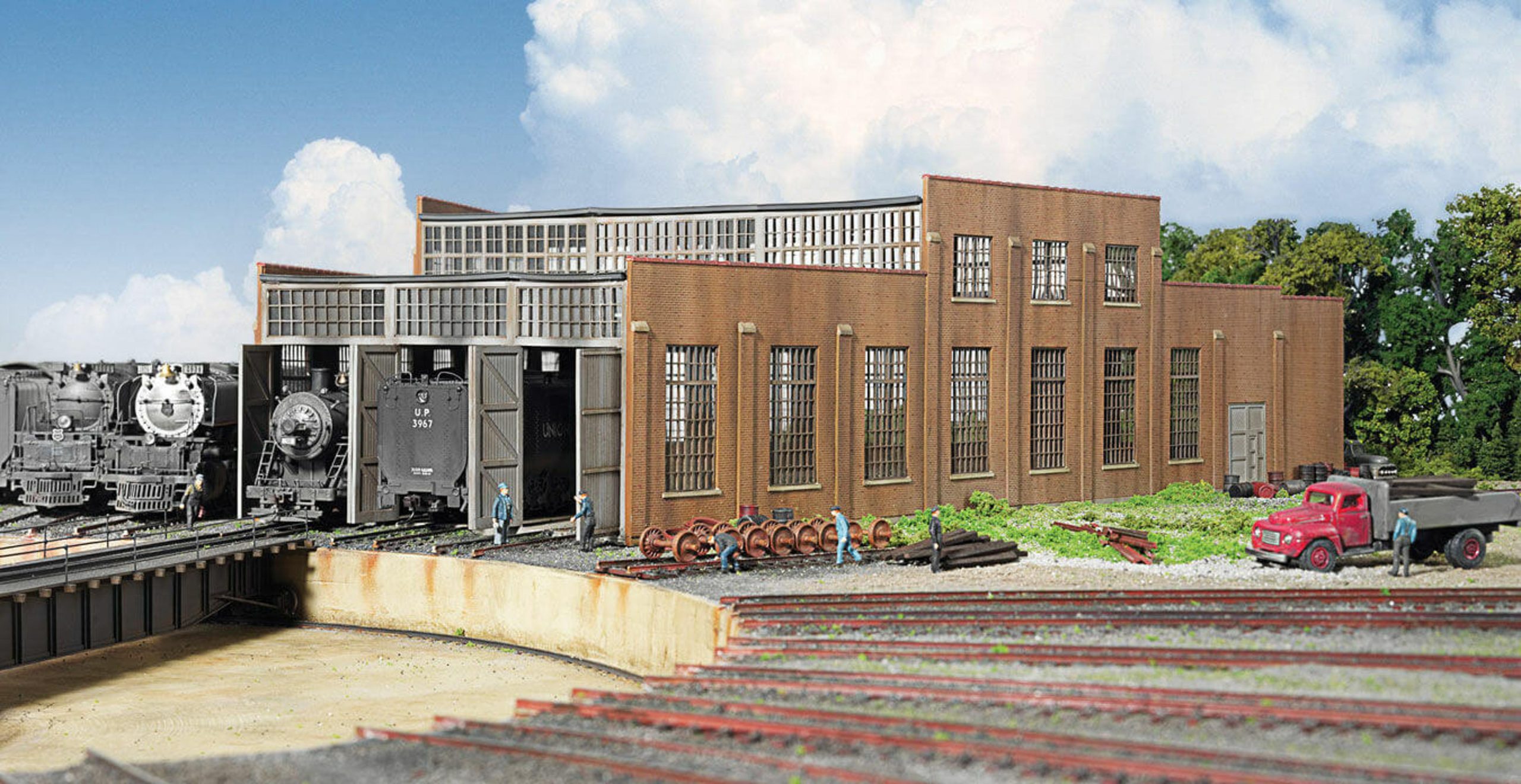 Walthers HO 3-Stall Modern Roundhouse Model Kit