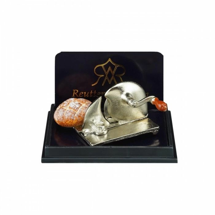 Bread Slicer with Bread