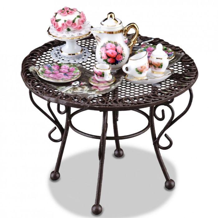 Garden Table with Pink Rose Porcelain