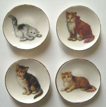 4 Laying and Sitting Cat Plates