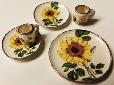 2 Dinner and Mugs with Tray, Sunflower