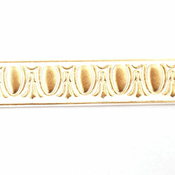 Embossed 'gold' Classical Border