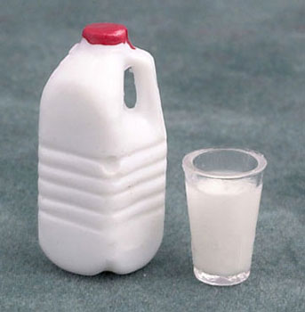 1/2 GALLON MILK/GLASS