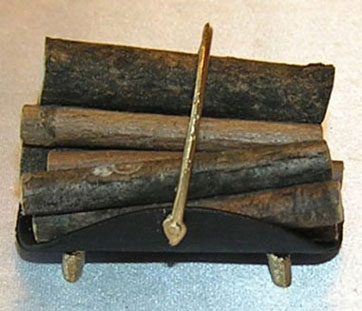Fireplace Log Holder with Logs, Black/Gold Co
