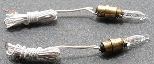 Socket with Replaceable Flame Tip Bulbs, 2Pc