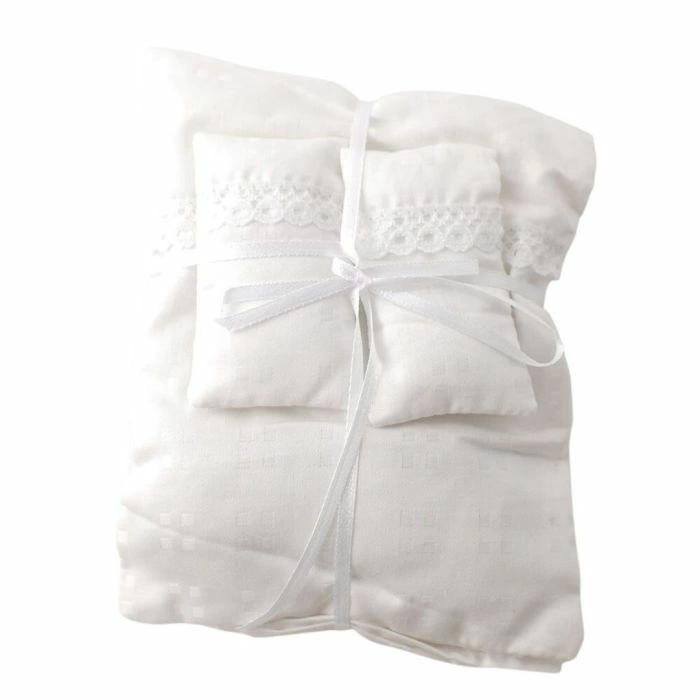Bedding Off-white Pillows and Duvet
