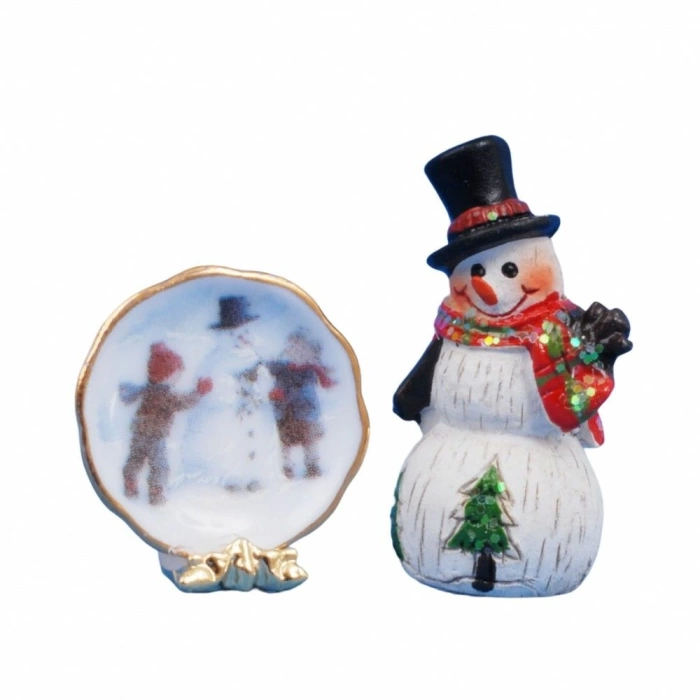 Small Snowman with Plate