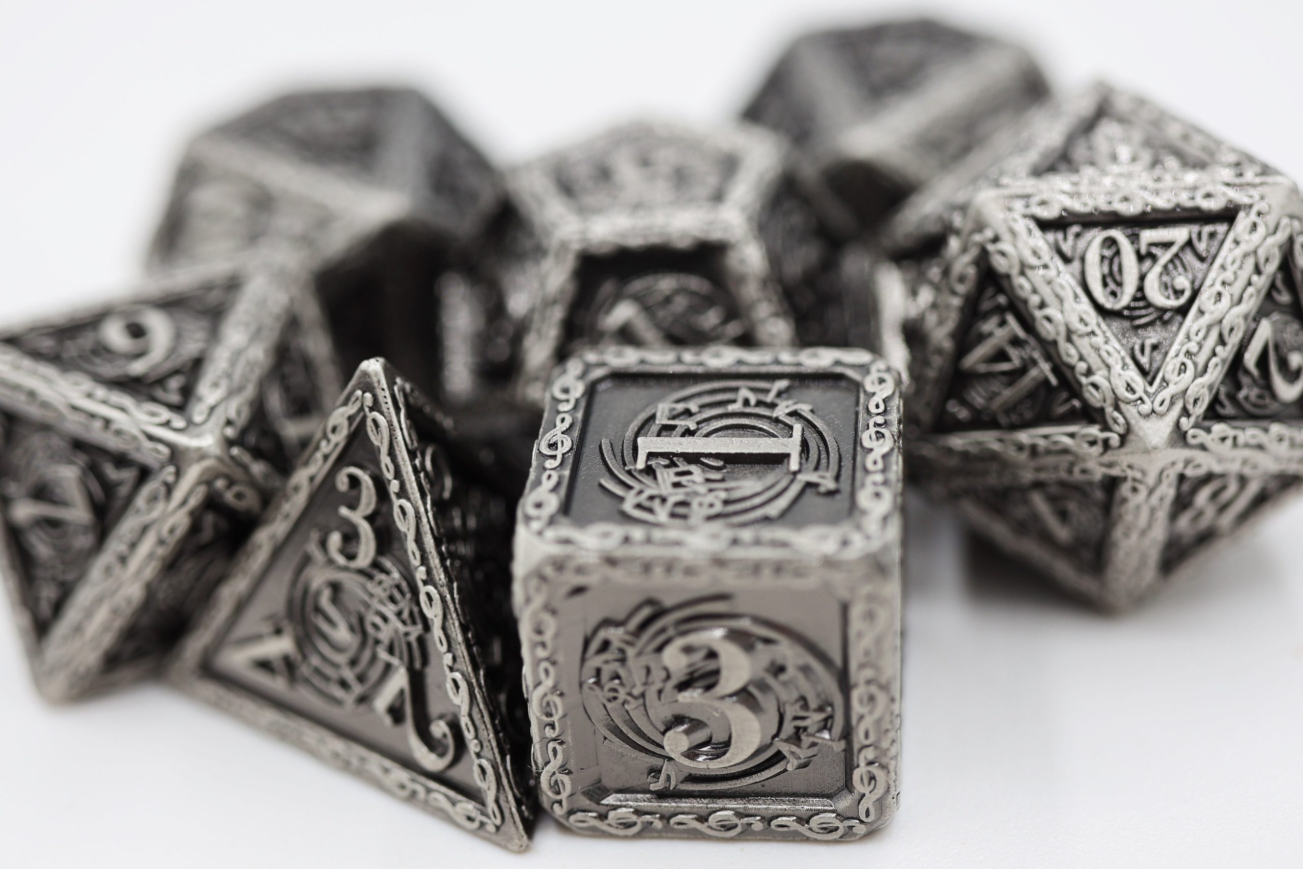 Bardic Song: Vibrato - Metal RPG Dice Set